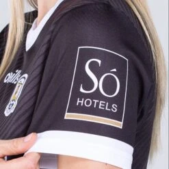 Galway GAA Women's Fit Alternative Goalkeeper Jersey 2023 12 Galway GAA Women's Fit Alternative Goalkeeper Jersey 2023 -Guin Sales Store am3a0826