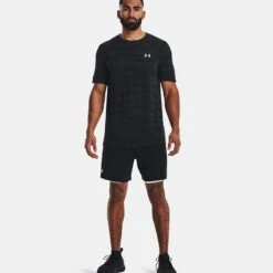 Under Armour Men's Seamless Wave Short Sleeve T-Shirt Black / Mod Grey 13 Under Armour Men's Seamless Wave Short Sleeve T-Shirt Black / Mod Grey -Guin Sales Store v5 1373726 001 fsf